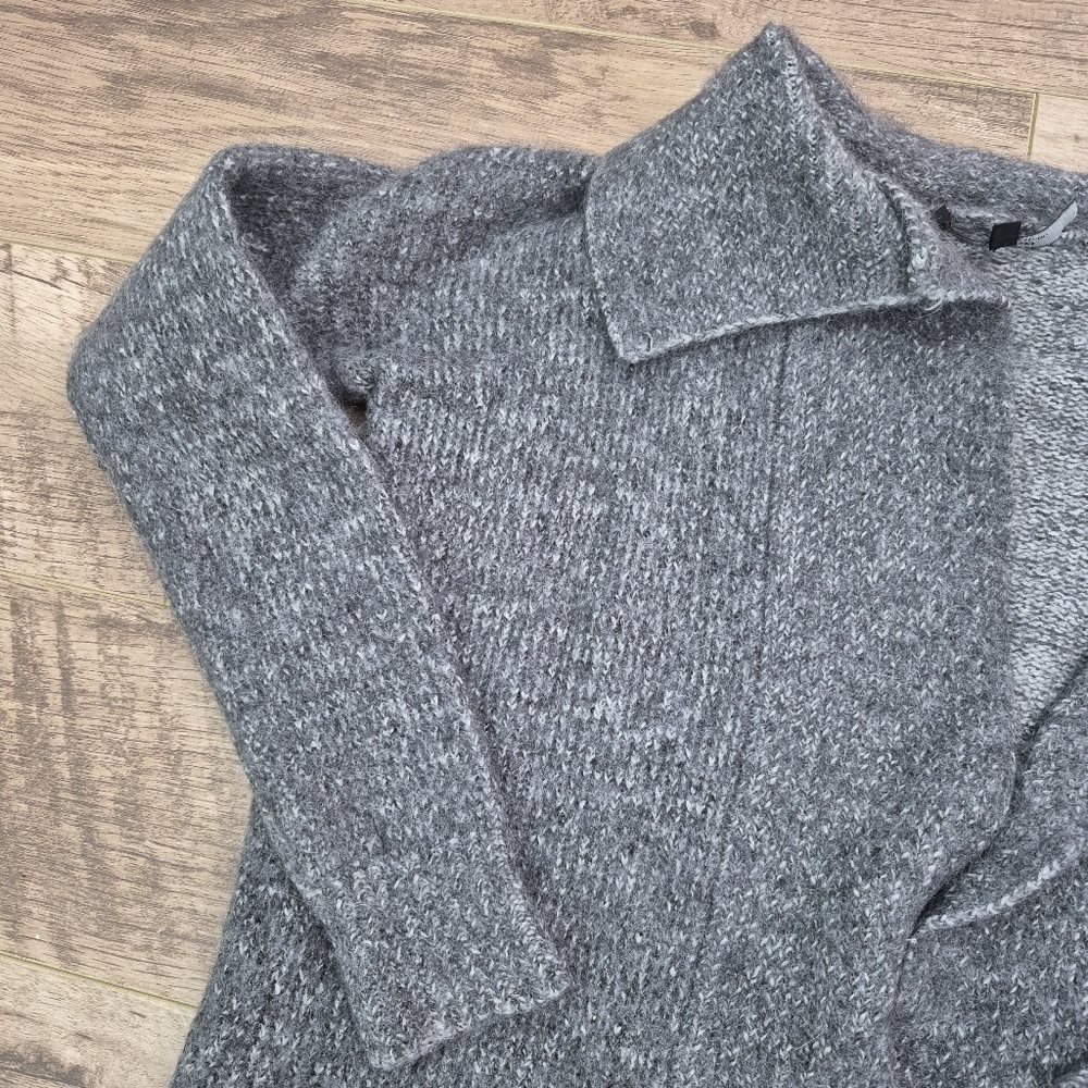 Babaton Aritzia Women's Grey Italian Wool Mohair Blend Knit Caridgan Size Small - Picture 3 of 6
